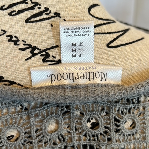 Mother Hood Maternity crochet back thermal - Picture 3 of 3